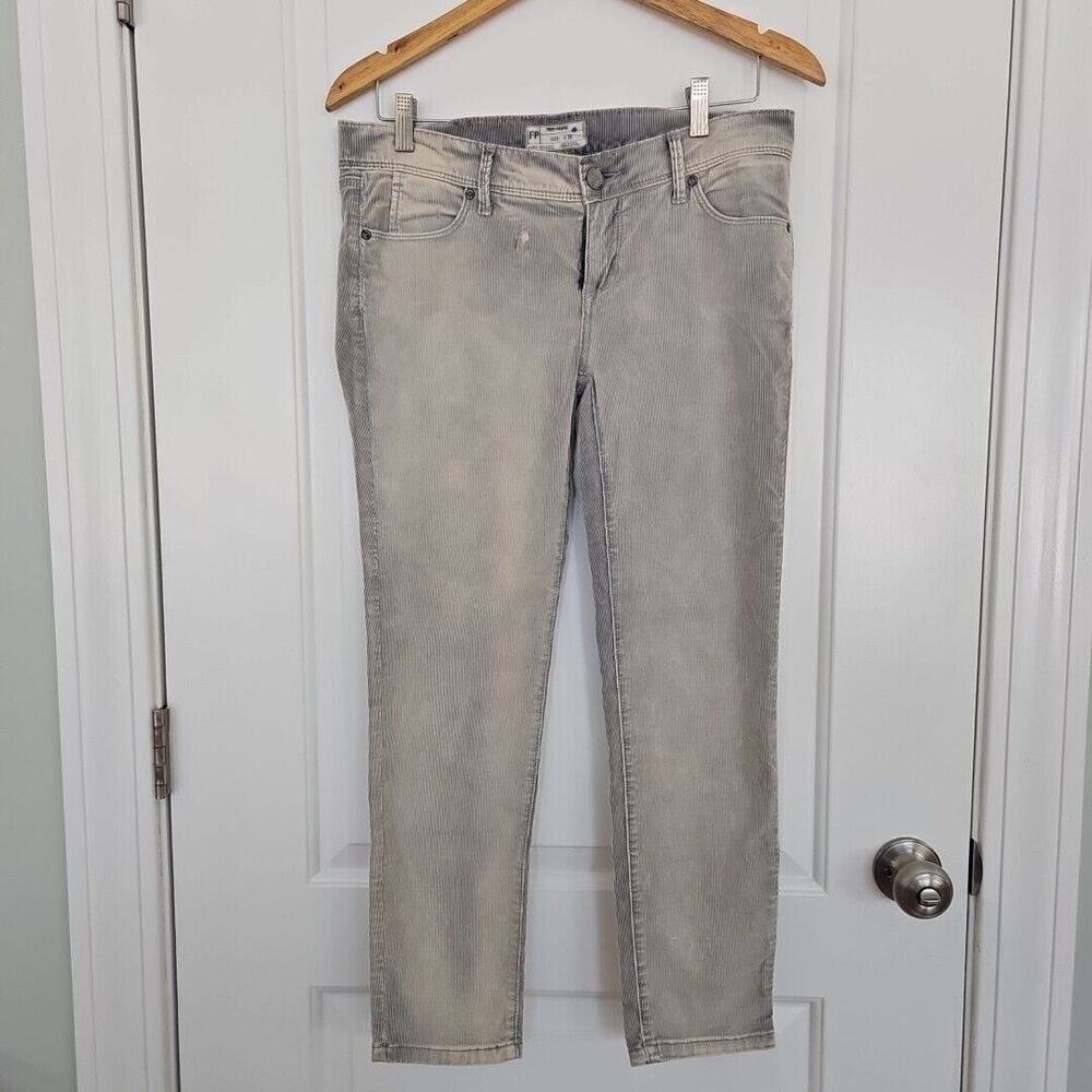 Free People Women’s Cream/Denim Wash Thin Corduroy Pants Size 26‎  Low Rise GUC!